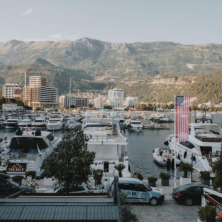 Regina Apartments Budva Eksteriør bilde