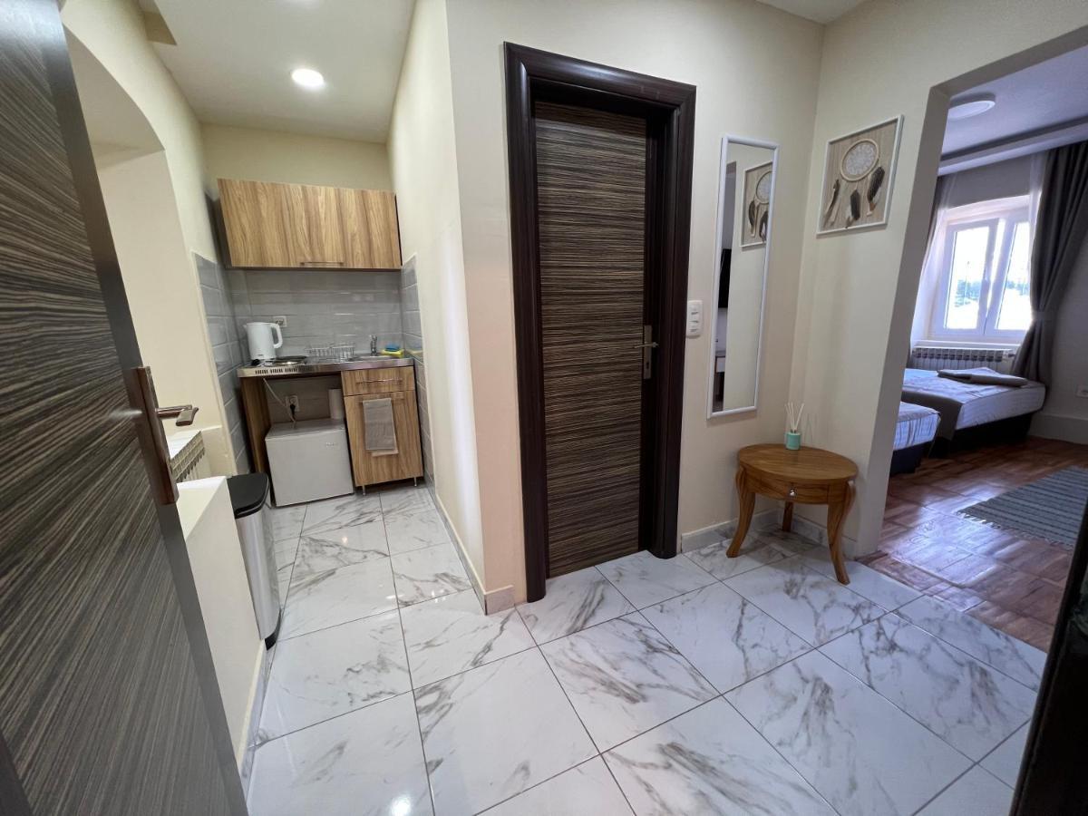 Regina Apartments Budva Eksteriør bilde