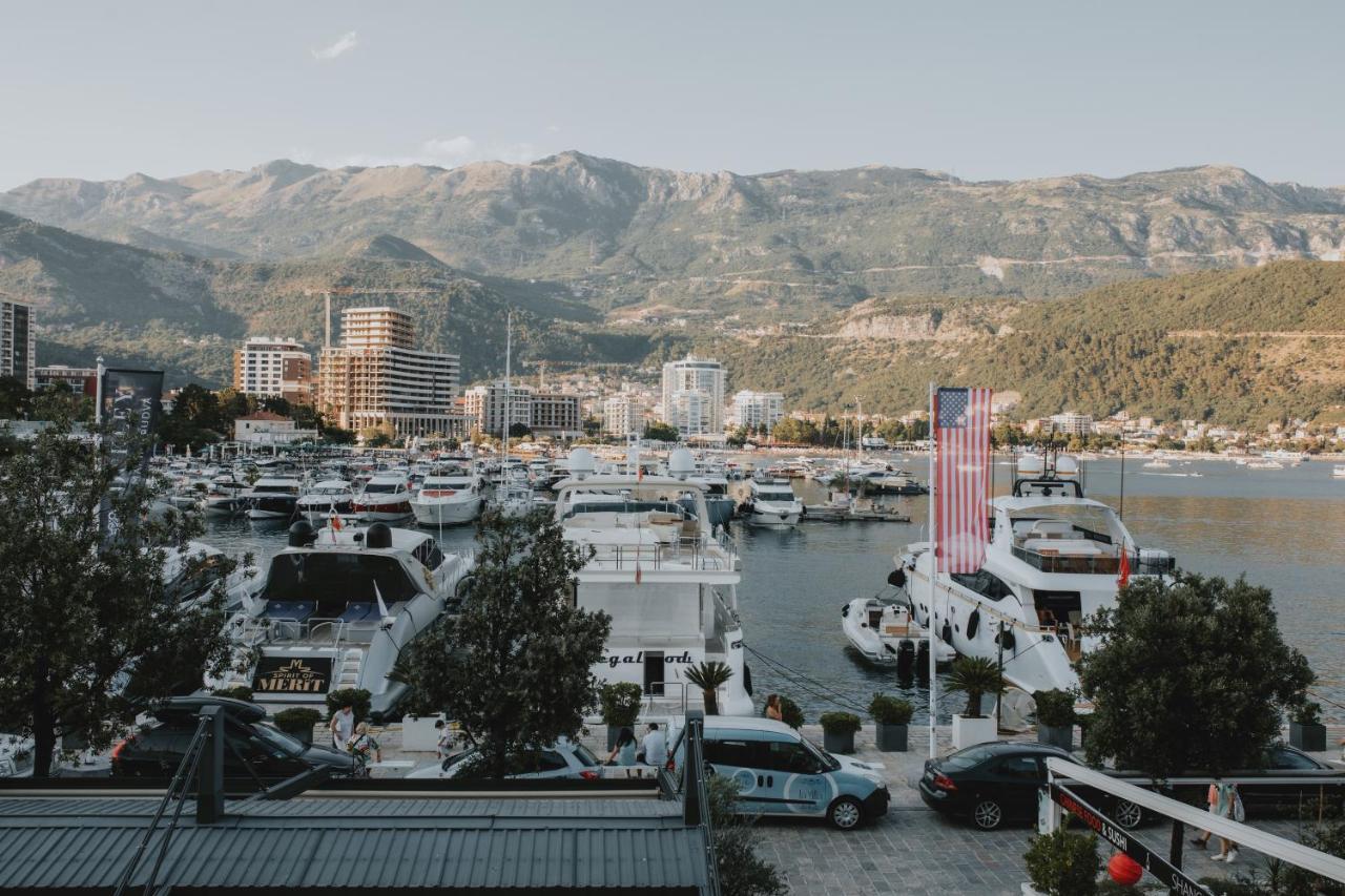 Regina Apartments Budva Eksteriør bilde